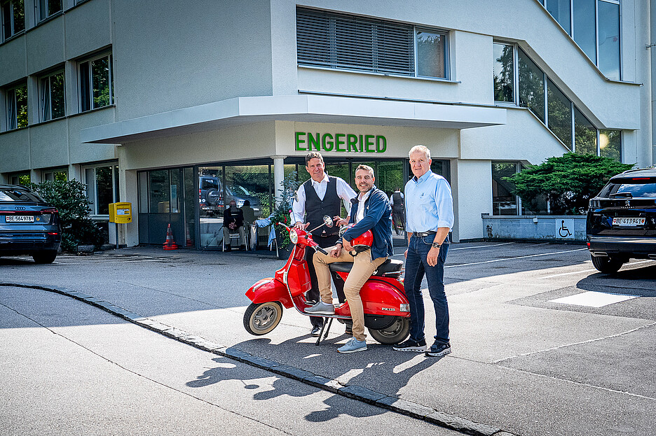 Matthias Eichenberger, Bereichsleiter Hotellerie & Gastronomie Lindenhofgruppe, und Andy Wehring, Abteilungsleiter Küchen Lindenhofgruppe, zählten auf die Expertise von Beat Steffen, Geschäftsinhaber der Steffen Gastro AG.