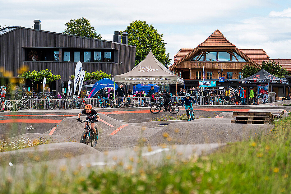 Am MyBikeDay, der im Swiss Bike Park stattfand, nahmen über 600 Kinder aus der ganzen Schweiz teil.