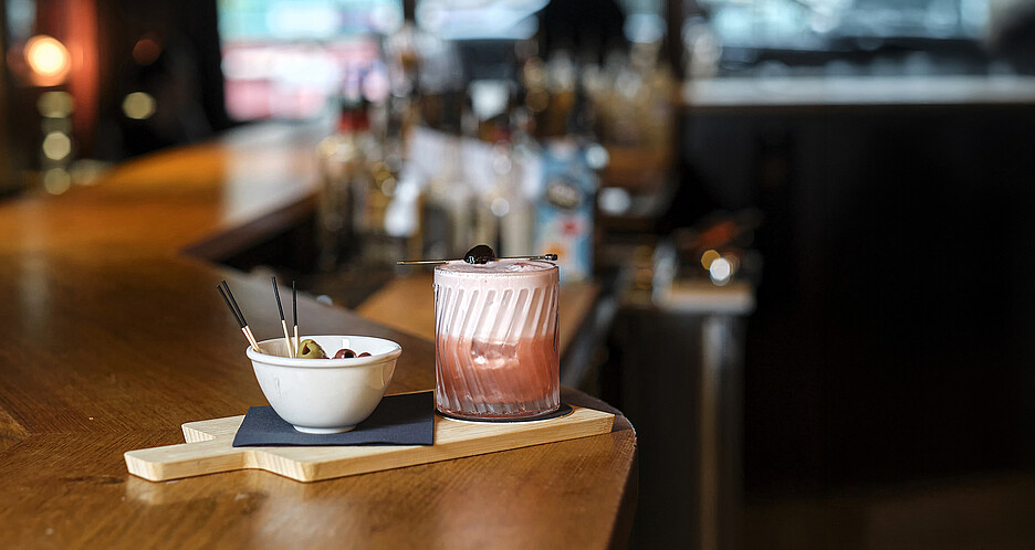 Ein weiterer Bestseller der Signature-Karte: eine Amaretto-Sour-Variante mit Nusslikör statt Amaretto, gekrönt mit einer feinen OGGS-Schaumhaube.