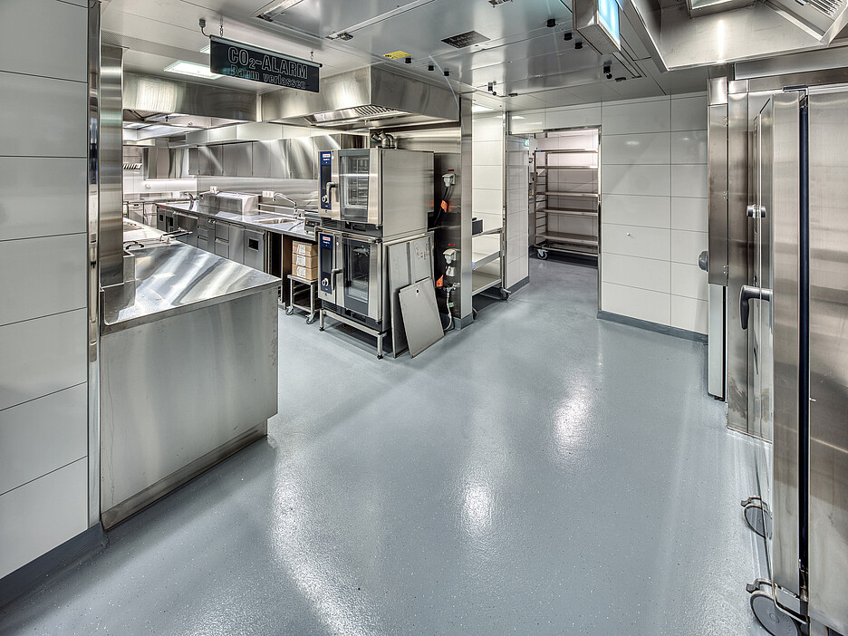 H Plus S begleitet Projekte von der Machbarkeitsstudie bis zur Inbetriebnahme. Dabei werden Konzept, Flächen, Technik und Abläufe Schritt für Schritt präzise aufeinander abgestimmt.