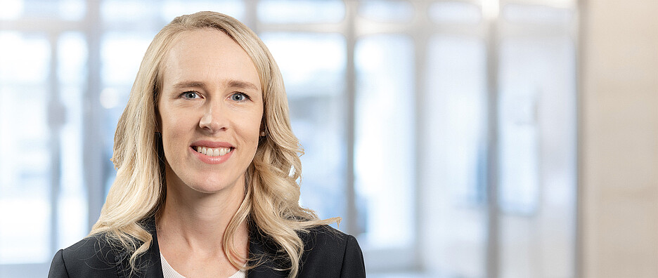 Romina Mutter, Versicherungsspezialistin.