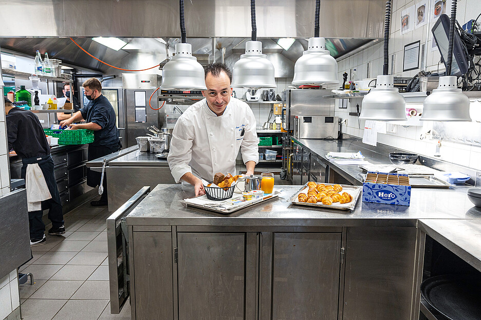 Jean-Philippe Dupas, Chef Executive du Hotel Beaulac, will das Frühstücksdisplay überarbeiten und den Bereich Healthy Food erweitern.