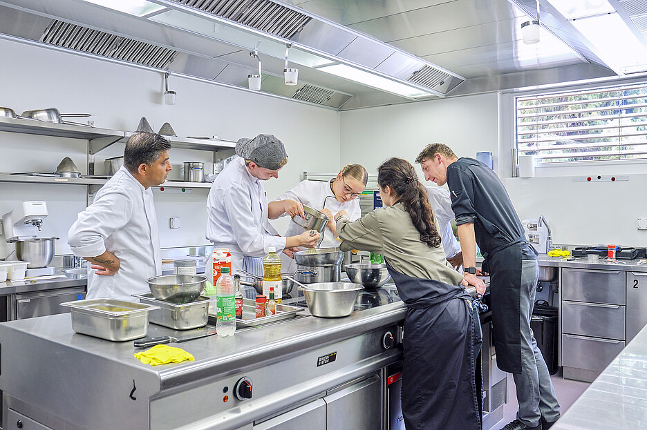 Die Lernenden freuten sich über die Abwechslung im Schulalltag und waren engagiert dabei.