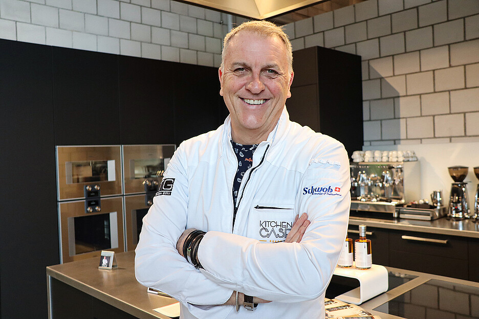 Torsten Götz ist TV-Koch, Küchen-Coach und Inhaber von «Genuss im RauMWerk» Belp.