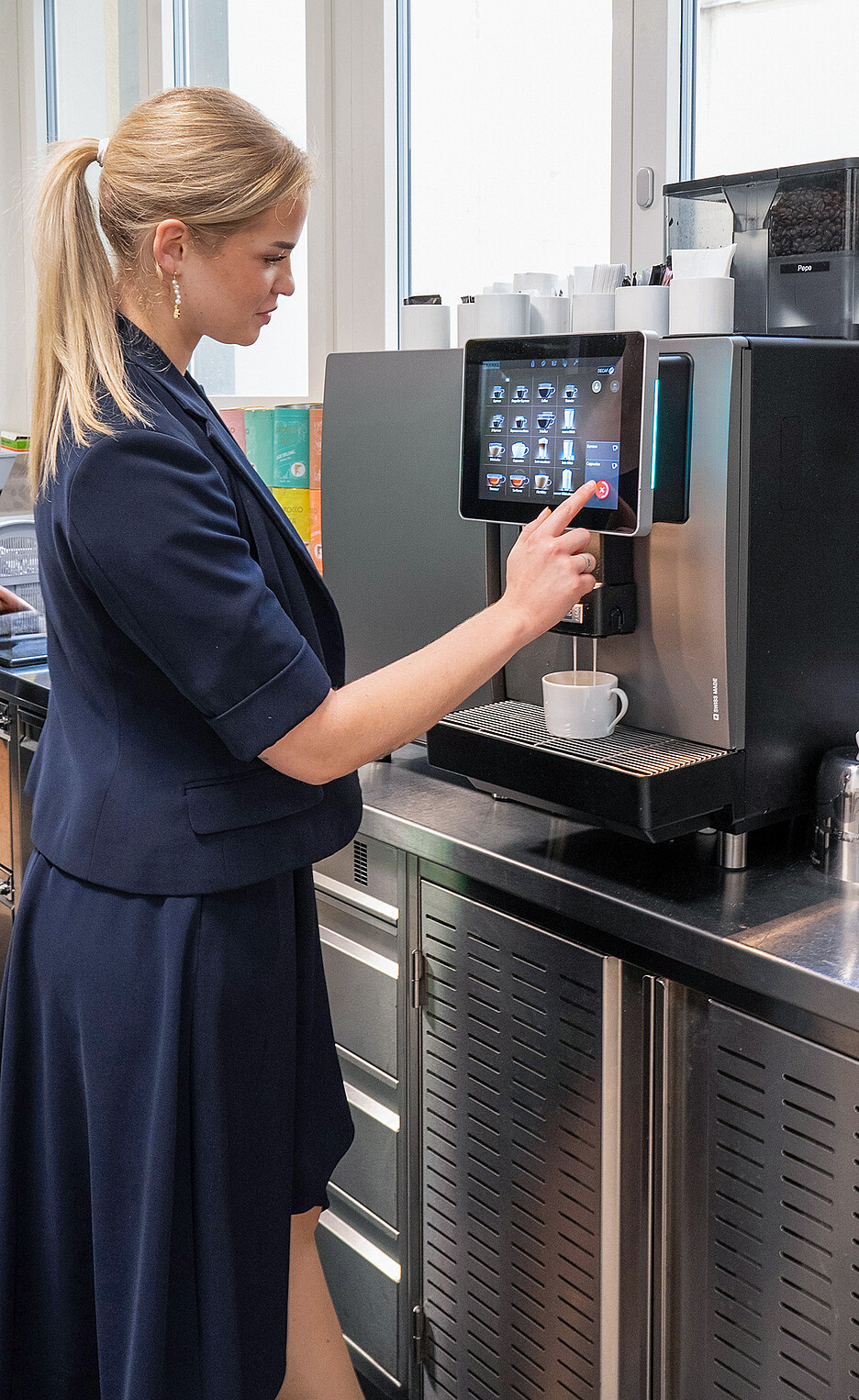 Konzipiert für grosse Aufkommen, bietet die Franke A800 Kaffeemaschine mit dem Drei-Boiler-System und intuitivem Bedienkonzept kompromisslose Qualität, Vielfalt und Leistung.