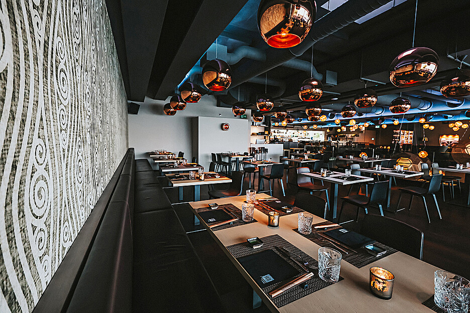 Der Sushi & Natural Bereich im ersten Stock bietet ein intimes Ambiente mit einem Touch Exotik, in dem man sich sofort wohl fühlt.