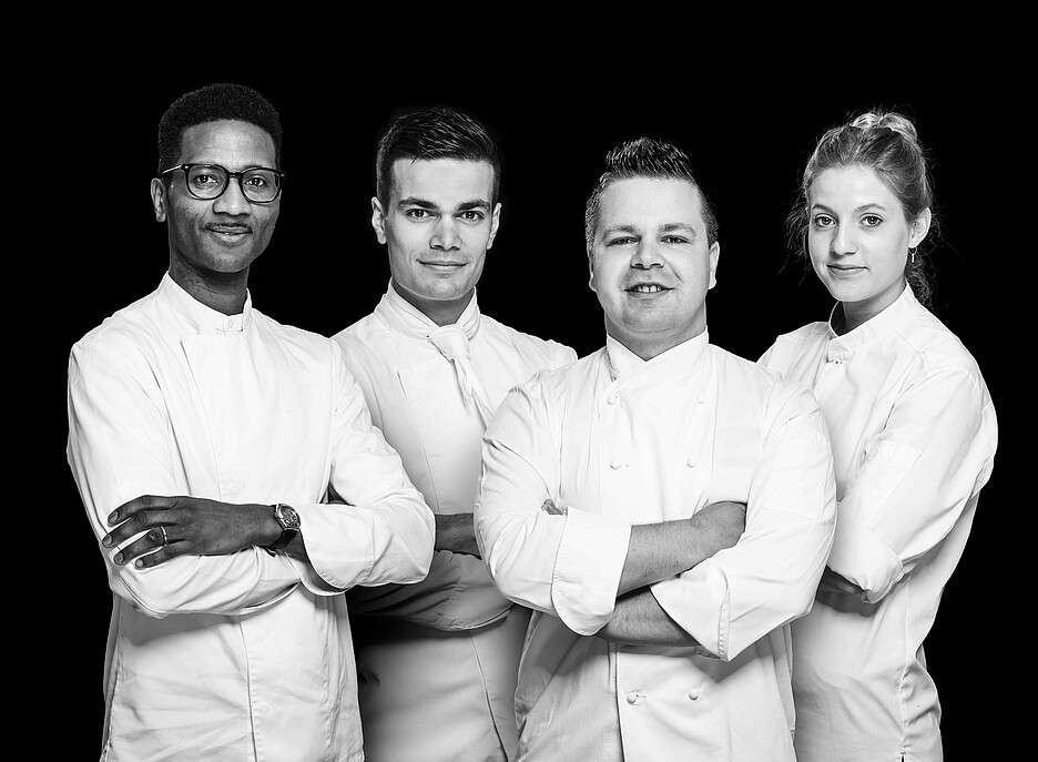 Die Finalisten des Goldenen Kochs sind am 31. Mai 2021 zwischen 20 und 21 Uhr live auf Blick TV zu sehen. Die Kandidaten von links: Euloge Malonga, Paul Cabayé, André Kneubühler, Stéphanie Zosso.