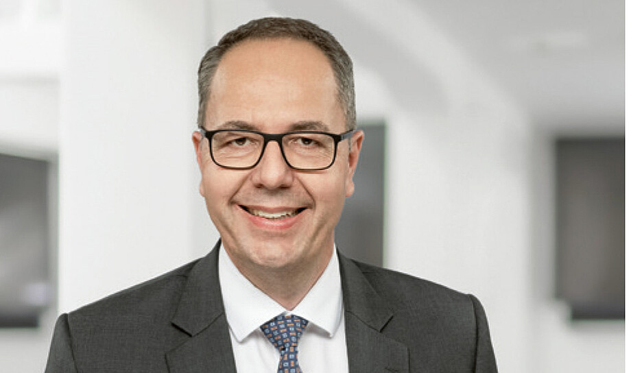 Markus Stoll, Steuerspezialist