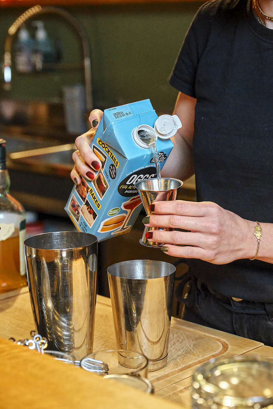 Als ehemalige Veganerin schätzt Olivia den neutralen Geschmack von OGGS und das einfache Handling aus dem Tetrapak.